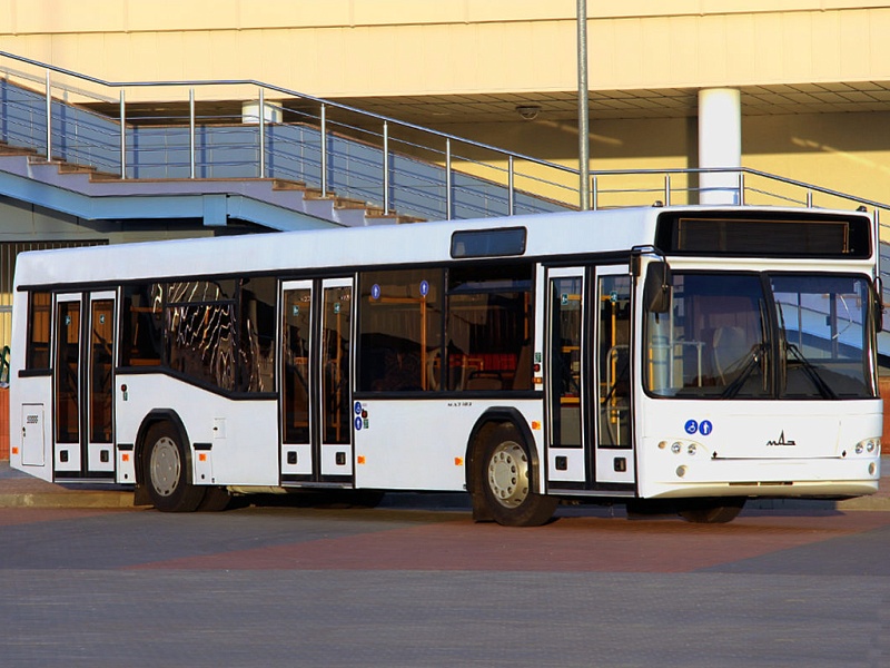МАЗ-103445